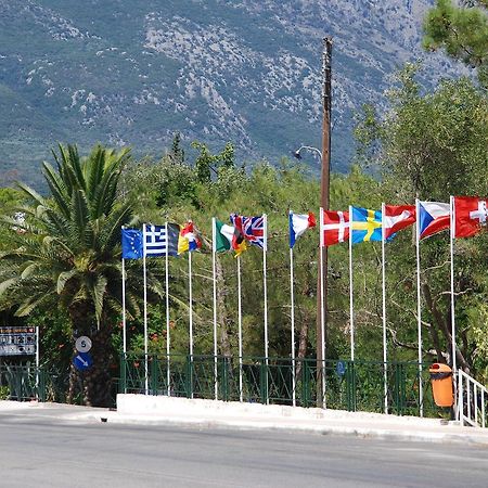 Happy Camp Mobile Homes In Karda Beach Camping Corfu  Eksteriør bilde